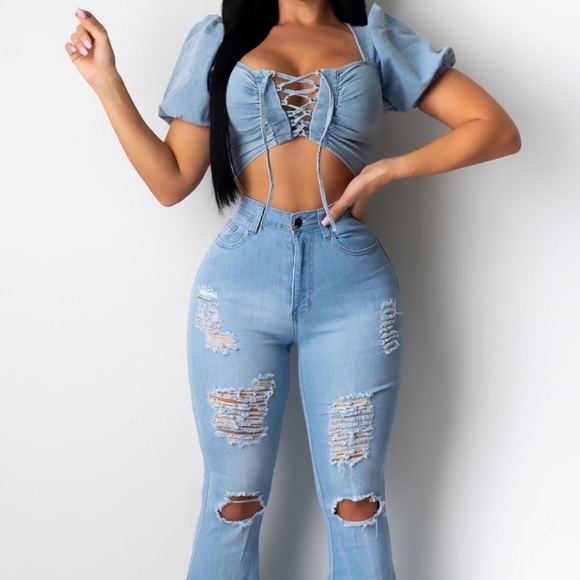 ❤️ NWT Flare Fringe Shredded Light Wash - Picture 5 of 9